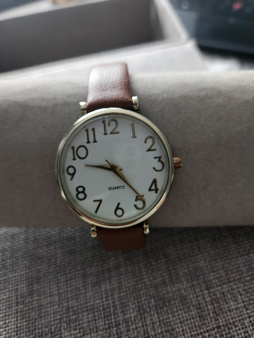 Classic Brown Leather Strap Quartz  Gold Accents